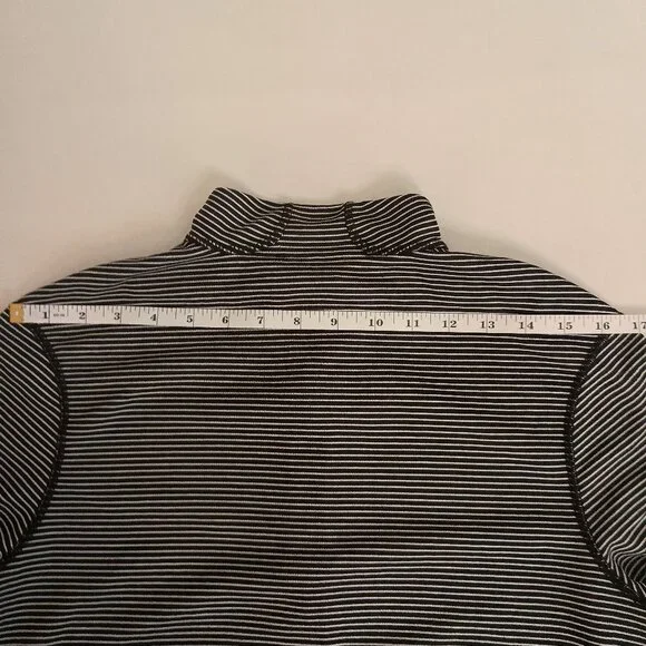 Patagonia Women’s Capilene 2 Top 1/2 Zip Black White Stripe Pullover Size XL - Picture 10 of 15